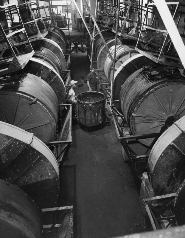 Dupont_PigmentGrinding_DucoLacquers_1955